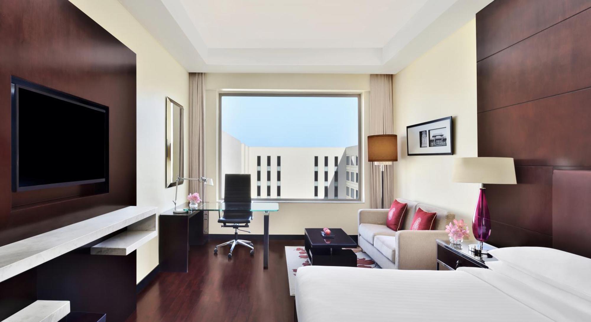 Jaipur Marriott Hotel Zewnętrze zdjęcie A room at the Westin Mumbai International